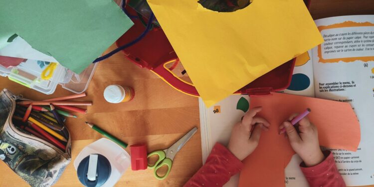Psychoeducation before diagnosis: supporting neurodivergent children while they wait